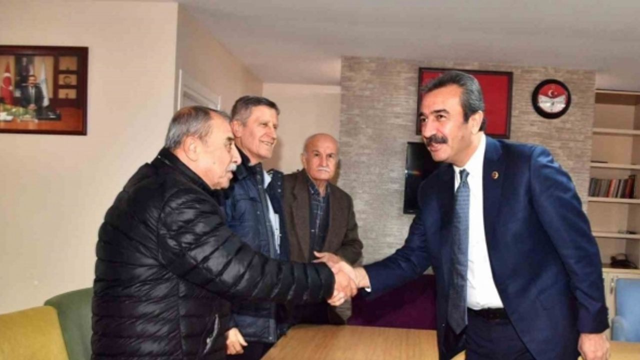 Başkan Çetin, vatandaşlarla bir araya gelerek sorunlarını dinledi