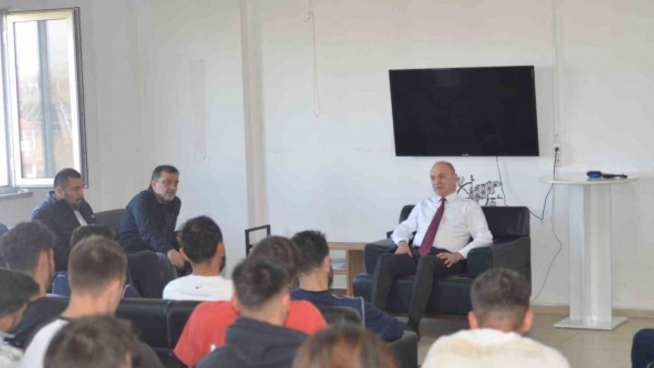 Başkan Özlü Düzcesporlu futbolcularla bir araya geldi