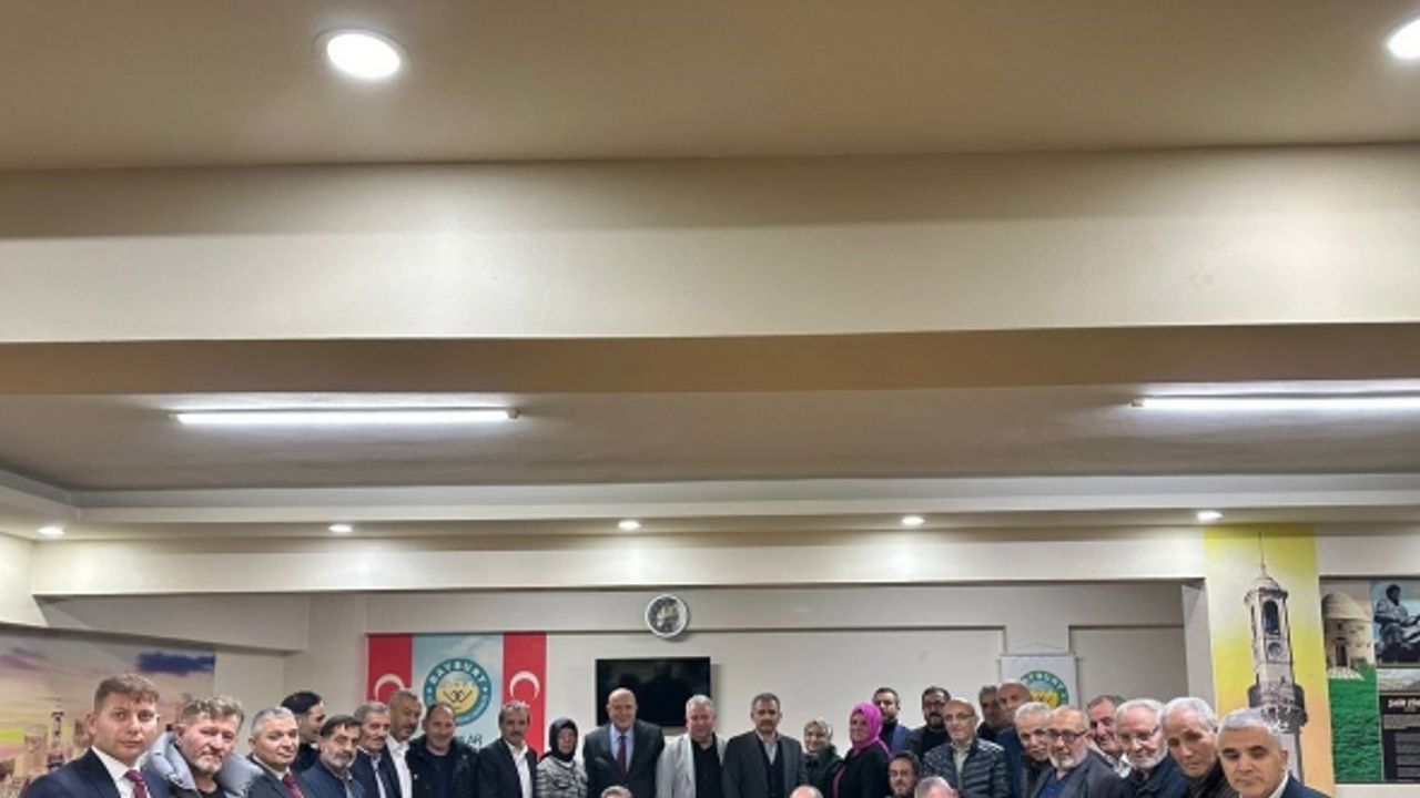 Başkan Pekmezci İstanbul’da ki Bayburtlularla bir araya geldi