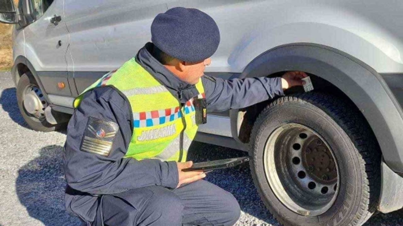 Bitlis’te kış lastiği uygulaması