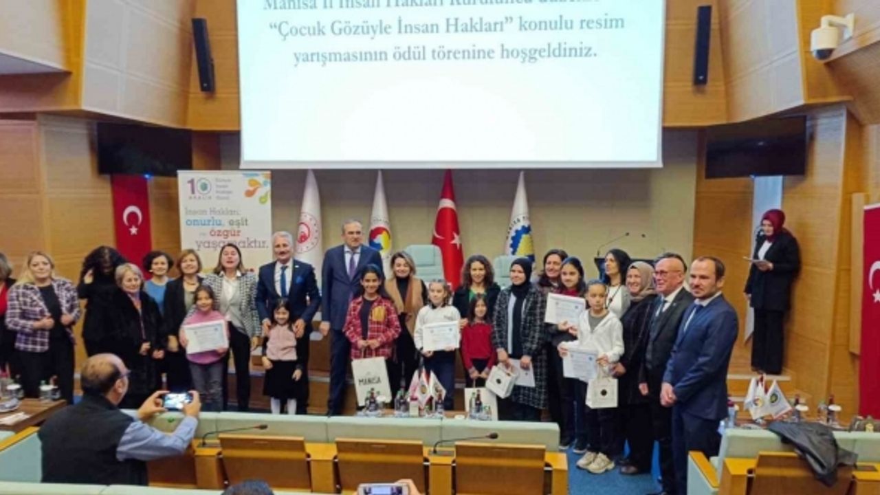 Çocuk gözüyle insan hakları resim yarışması ödülleri sahiplerini buldu