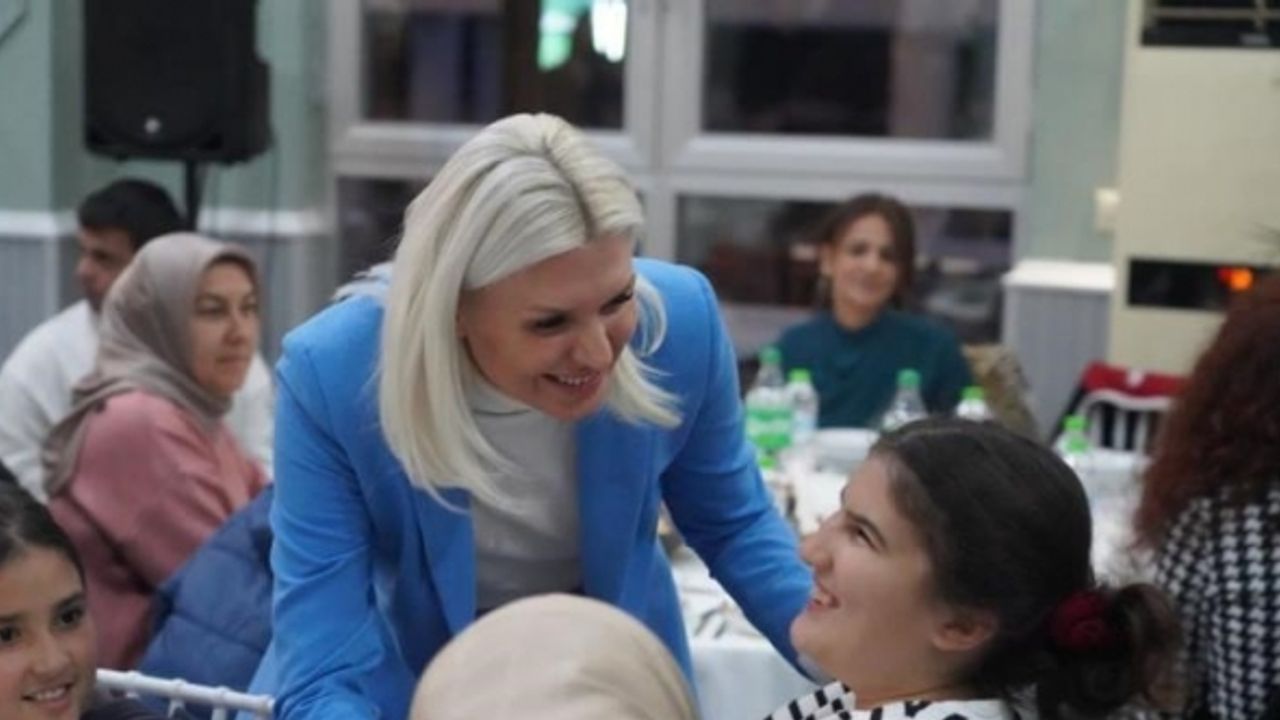 Dünya Engelliler Gününde özel bireylerle akşam yemeği düzenlendi