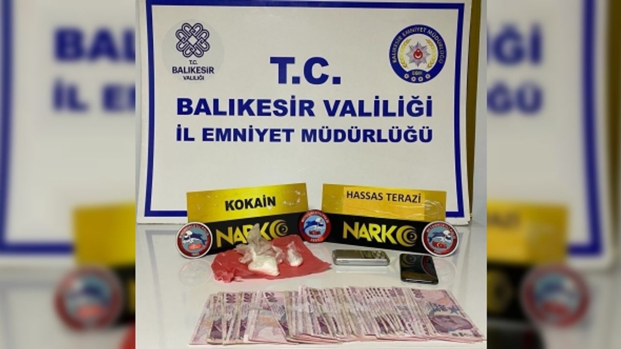 ’Dur’ ihtarına uymayıp kaçan araçtan cinayet zanlısı çıktı