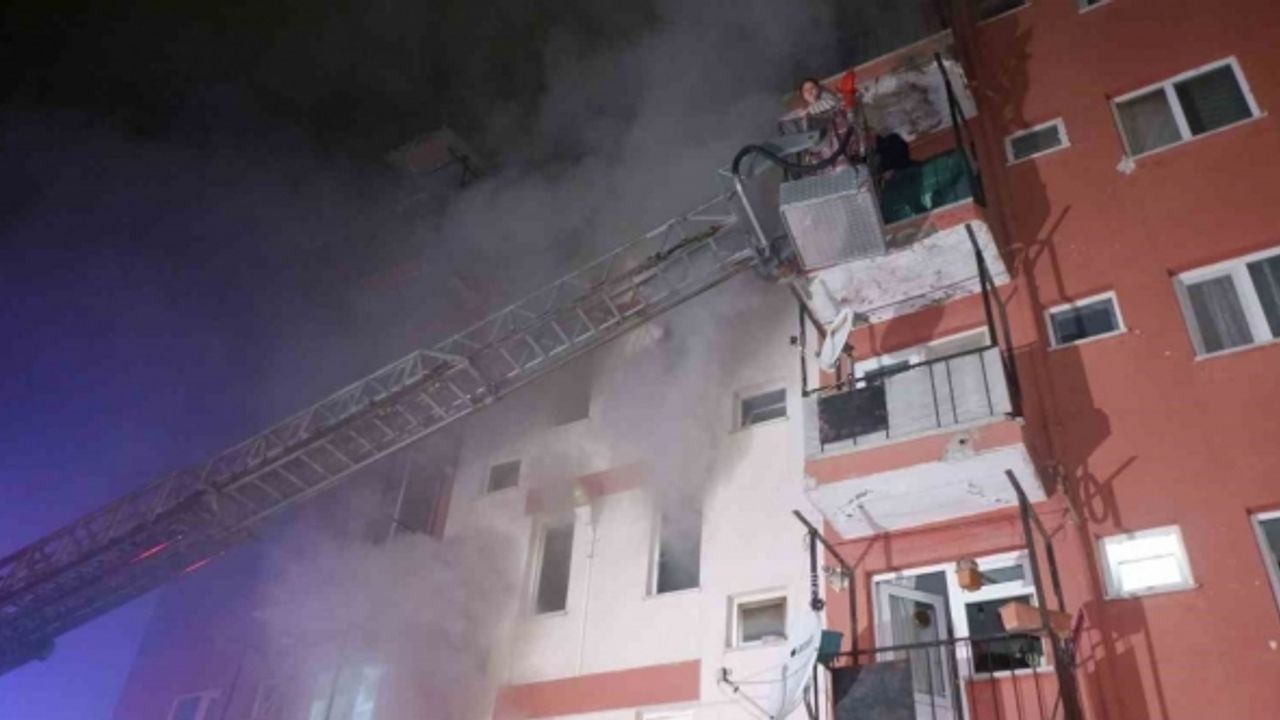 Edirne’de can pazarı: Yangında mahsur kalanları kurtarmak için saniyelerle yarıştılar