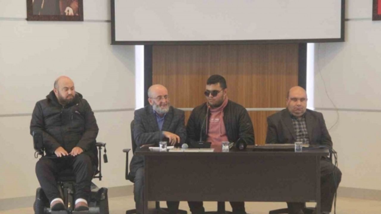 Engelli birey Devecioğlu sitem etti: "Masallar da engelliler hep çirkin, şekilci"