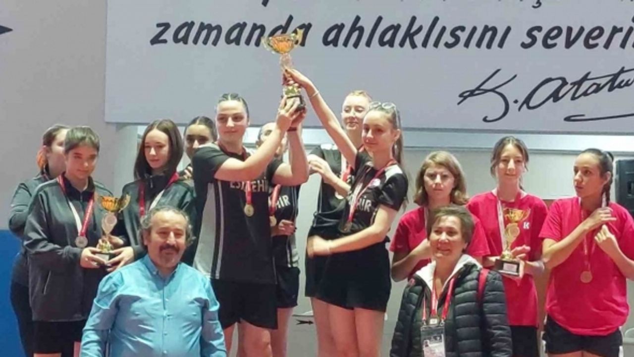 Gazi Mustafa Kemal Anadolu Lisesi Eskişehir Şampiyonu oldu