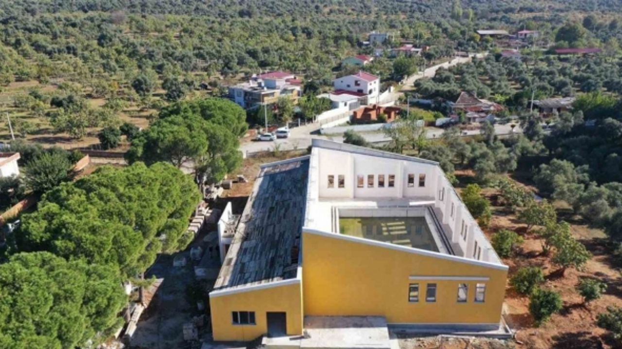 Germencik yüzme havuzu açılış için gün sayıyor