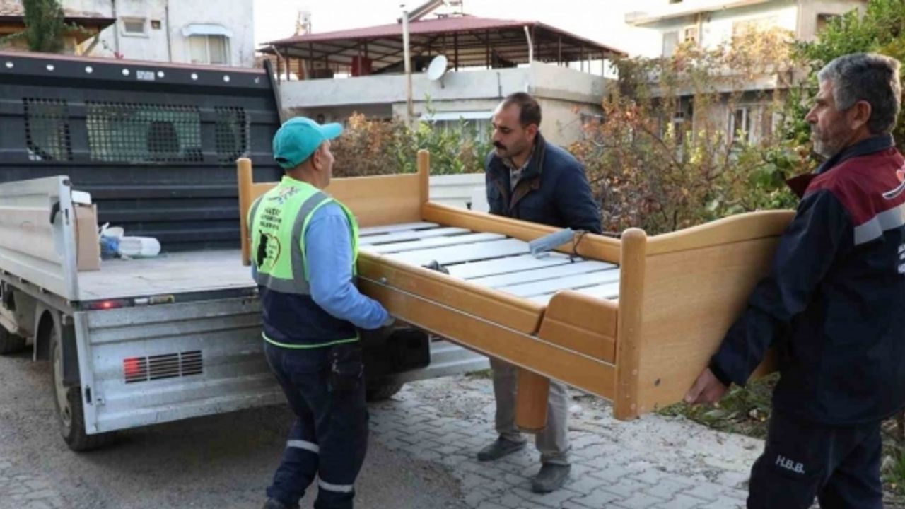 Hatay Büyükşehir Belediyesi hasta ve engelli vatandaşların yanında