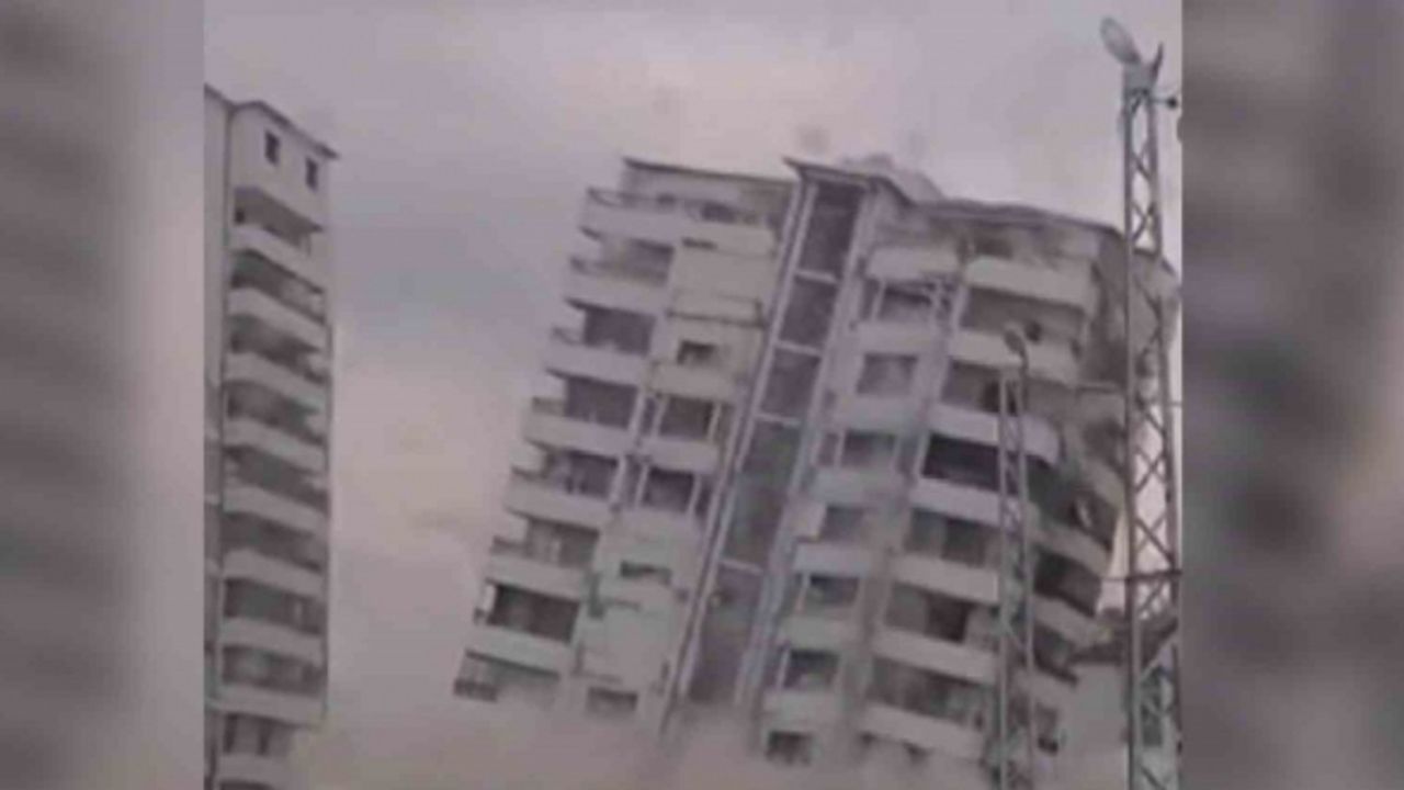 İş makinesinin darbesiyle 10 katlı bina yerle bir oldu