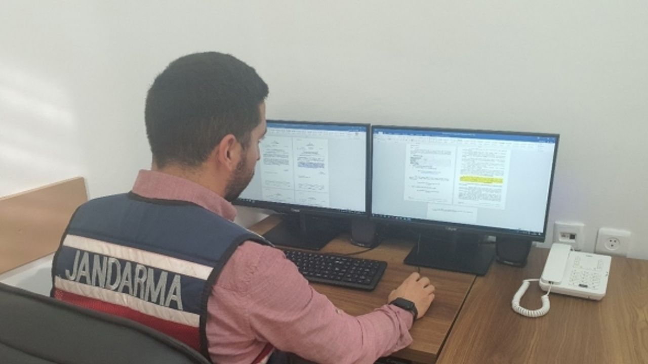 Jandarma ekiplerinin sanal devriyesine takılan 18 internet sitesine işlem yapıldı