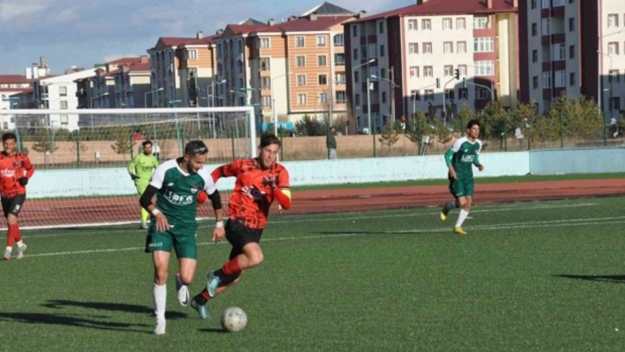 Kars 36 Spor: 2 Arhavi Spor: 0