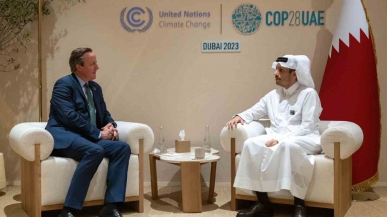 Katar Başbakanı Al Thani, İngiltere Dışişleri Bakanı Cameron ile görüştü