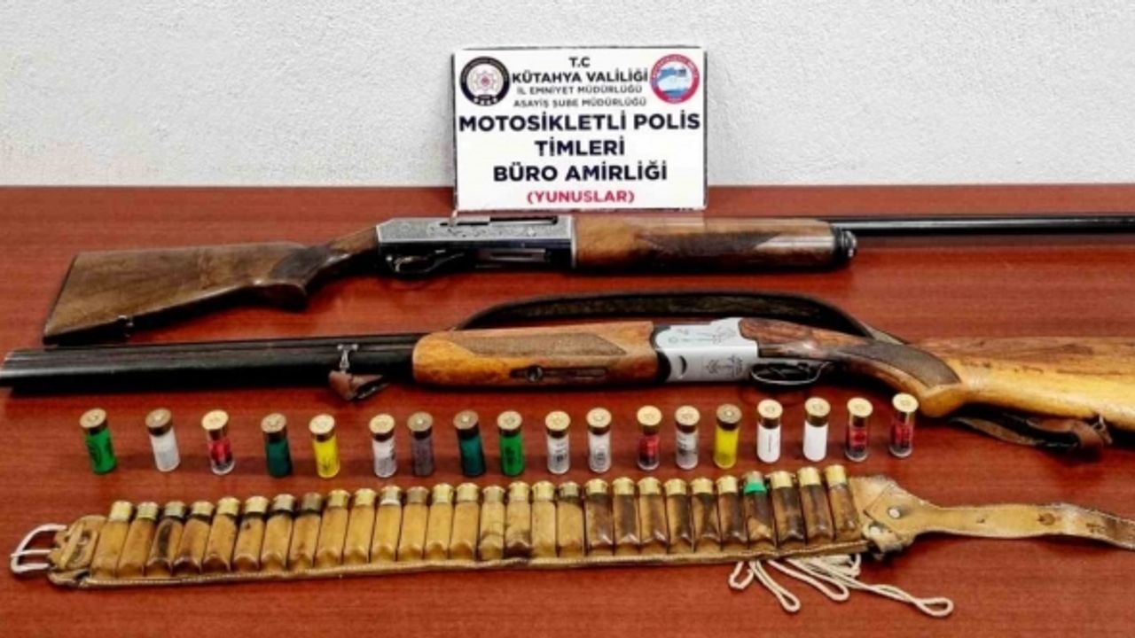 Kütahya’da Yunus Timlerince 17 yaşındaki gencin üzerinde ruhsatsız tüfek ele geçirildi