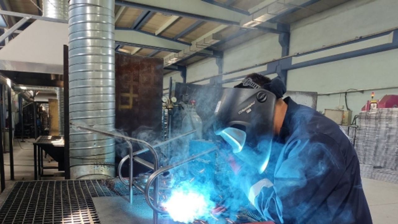 Mahkumlar, Meslek Eğitim Merkezi kurslarında sertifikalı meslek sahibi olarak tahliye oluyorlar