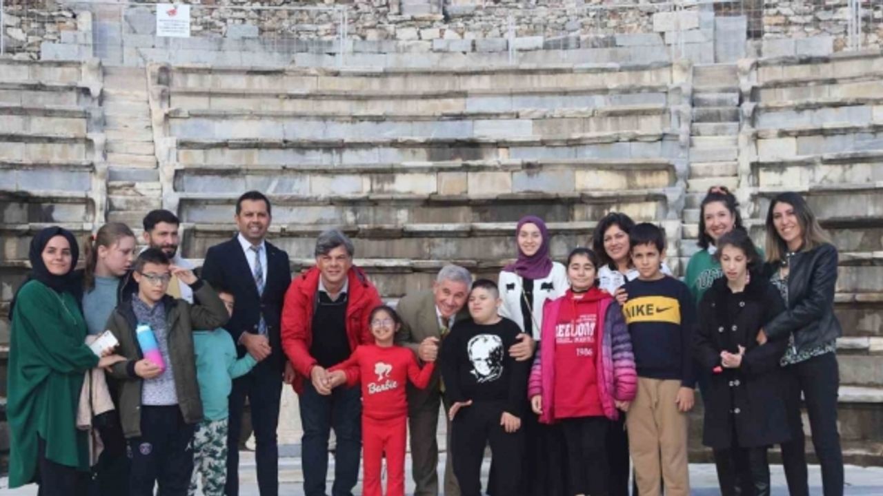 ‘Metropolis’te Zaman Yolculuğu’ projesi ile hem eğleniyor hem öğreniyorlar