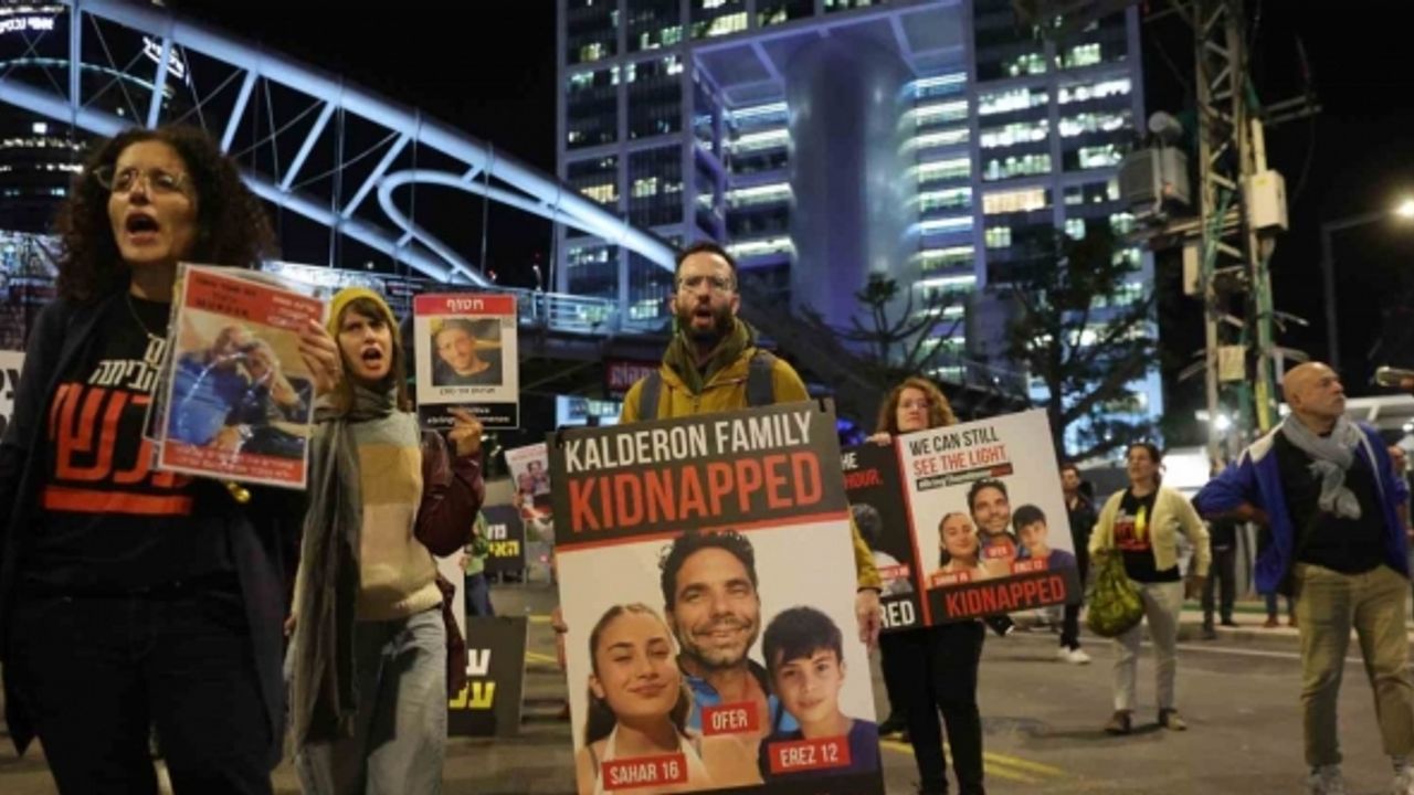 Netanyahu’dan esir yakınlarına: "Şu anda herkesi eve getirme imkanı yok"