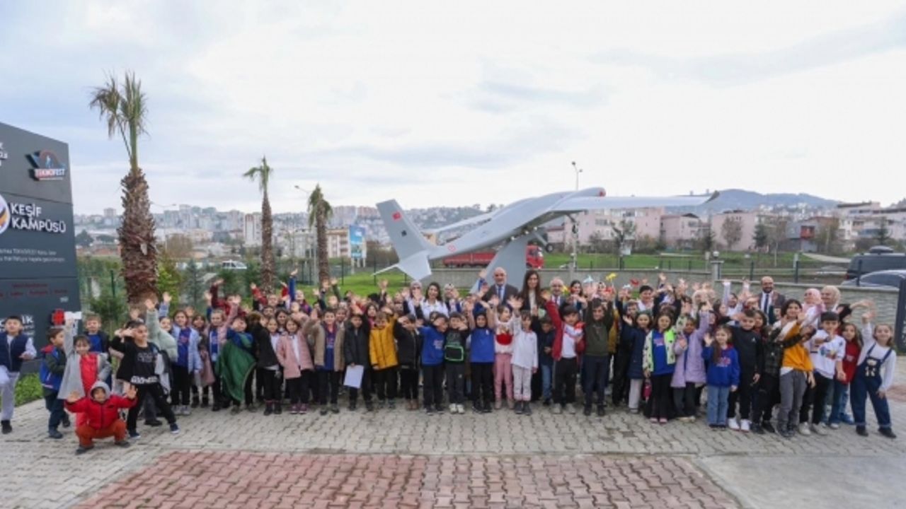 Sandıkçı: “Gençleri teknolojiyi tasarlayan, üreten ve geliştiren nesiller olarak yetiştiriyoruz”