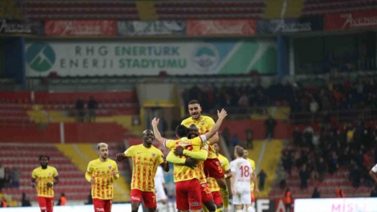 Stephane Bahoken son 2 maçta 2 gol attı