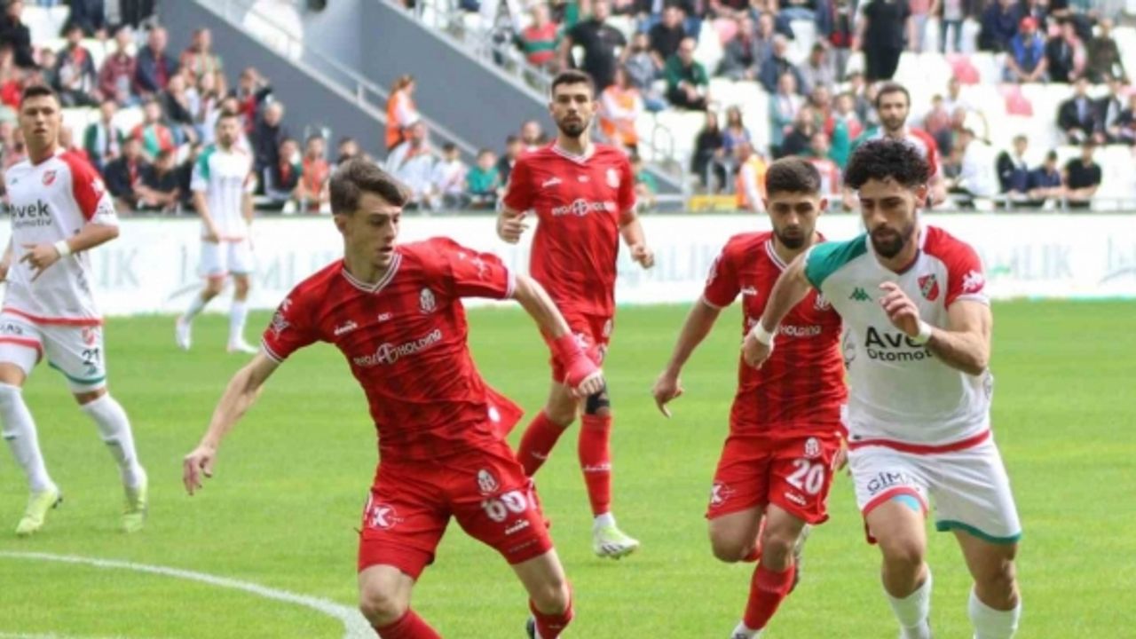 TFF 3. Lig: Karşıyaka: 0 - Bulvarspor: 0
