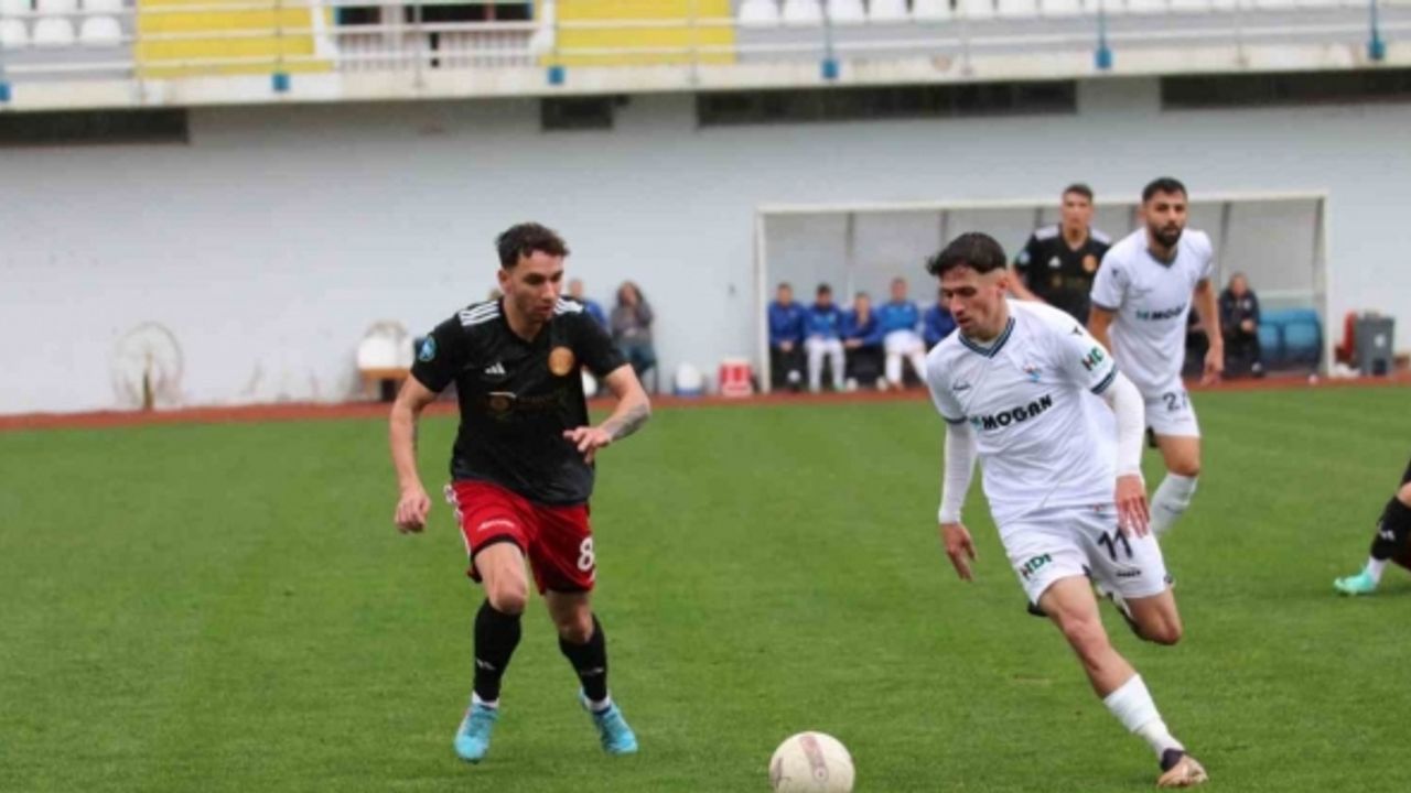 TFF 3. Lig: Pazarspor: 0 - Batman Petrolspor: 1