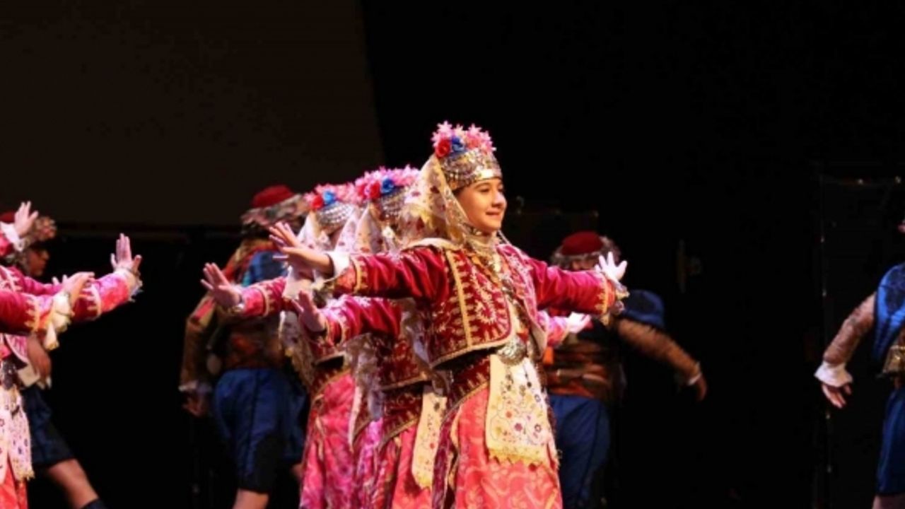 Türkiye’nin renkleri Denizli’de görsel şölene dönüştü