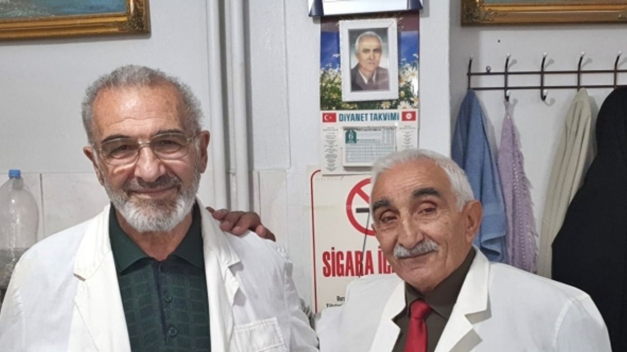 Yılların eskitemediği dostluk: 60 yıllık mesleklerini aynı iş yerinde şevkle yapıyorlar