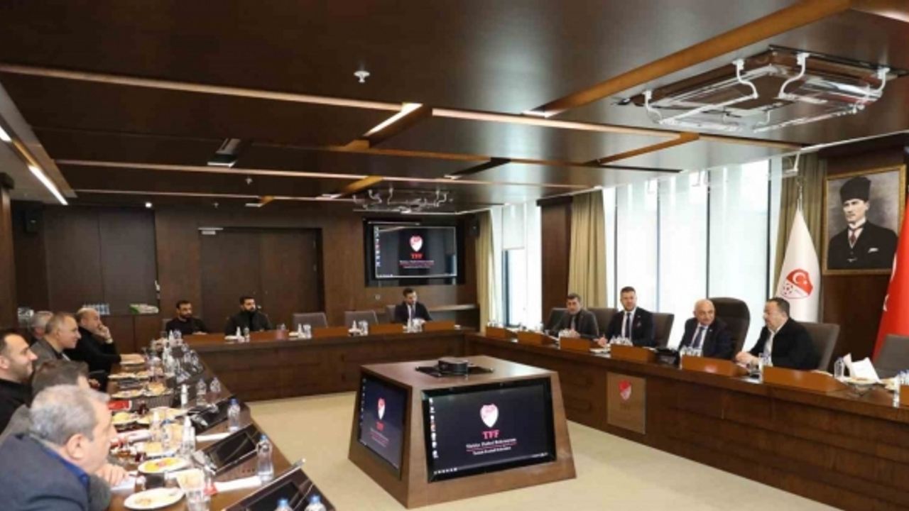 2. ve 3. Lig Kulüpler Birliği’nden Başkan Büyükekşi’ye teşekkür ziyareti