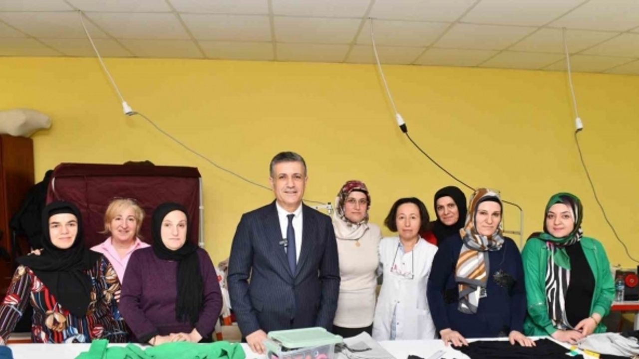 4 bin 200 Esenyurtlu hem meslek hem iş sahibi oldu