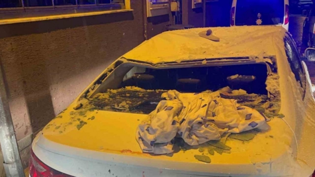 4. kattan park halindeki aracın üzerine düşen şahıs ağır yaralandı