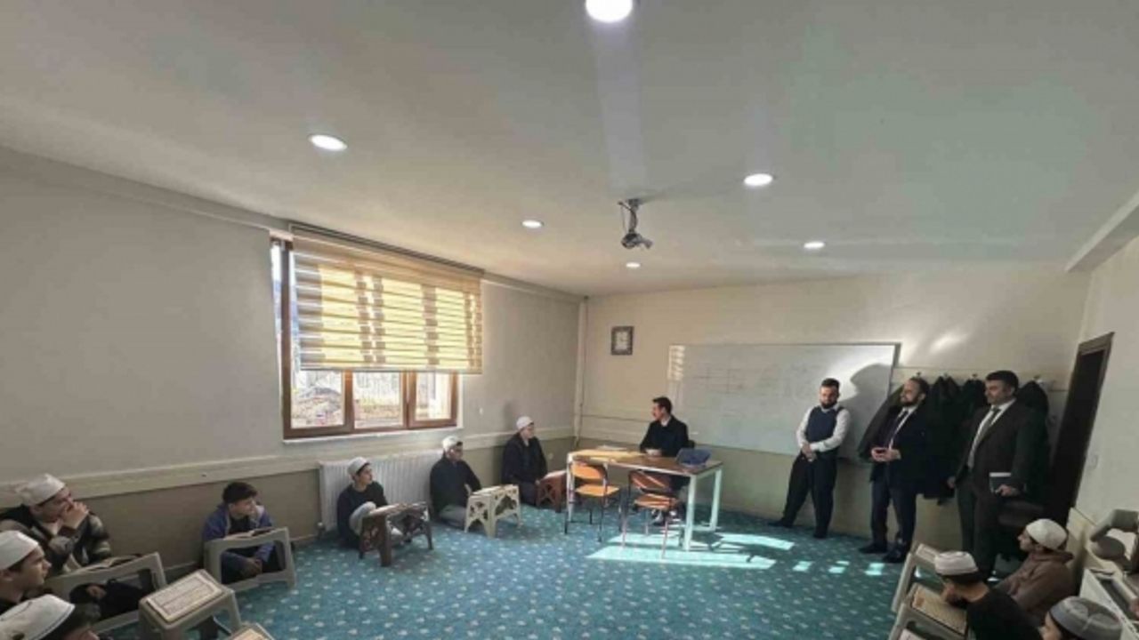 71 öğrenci hafız olmak için çalışmalarını sürdürüyor