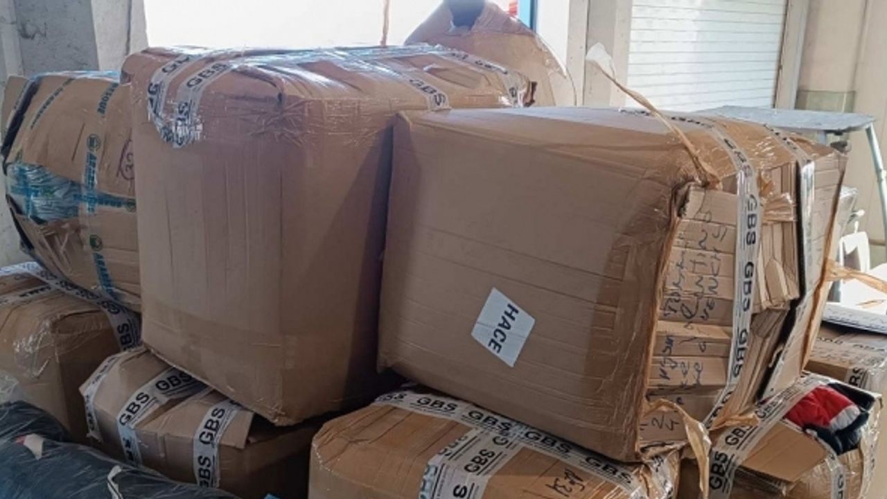 90 koli dolusu markalı tekstil ürünleri gümrükte yakalandı