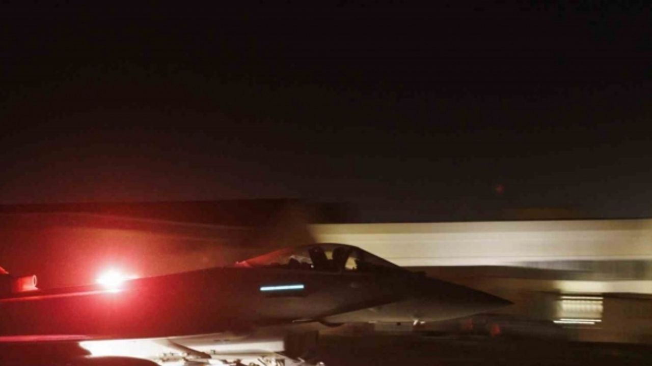 ABD ve İngiltere’den Yemen’deki Husilere ait 8 noktaya saldırı