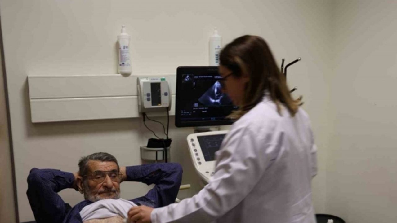 Açık kalp ameliyatı yerine 30 dakikalık operasyonla sağlığına kavuştu