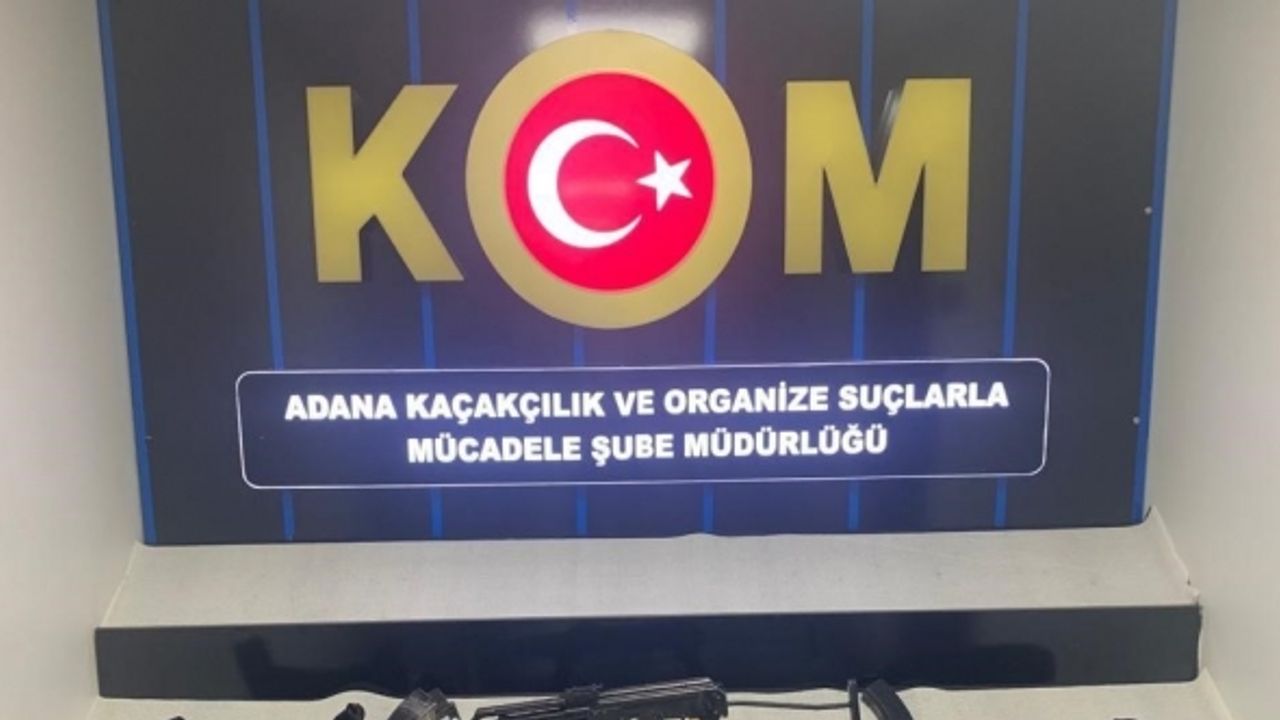 Adana’da polis evde uzun namlulu silah ve çelik yelek ele geçirdi