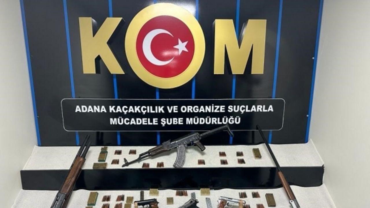 Adana’da silah ticareti yapanlar yakalandı, uzun namlulu silah ve tabancalar ele geçirildi