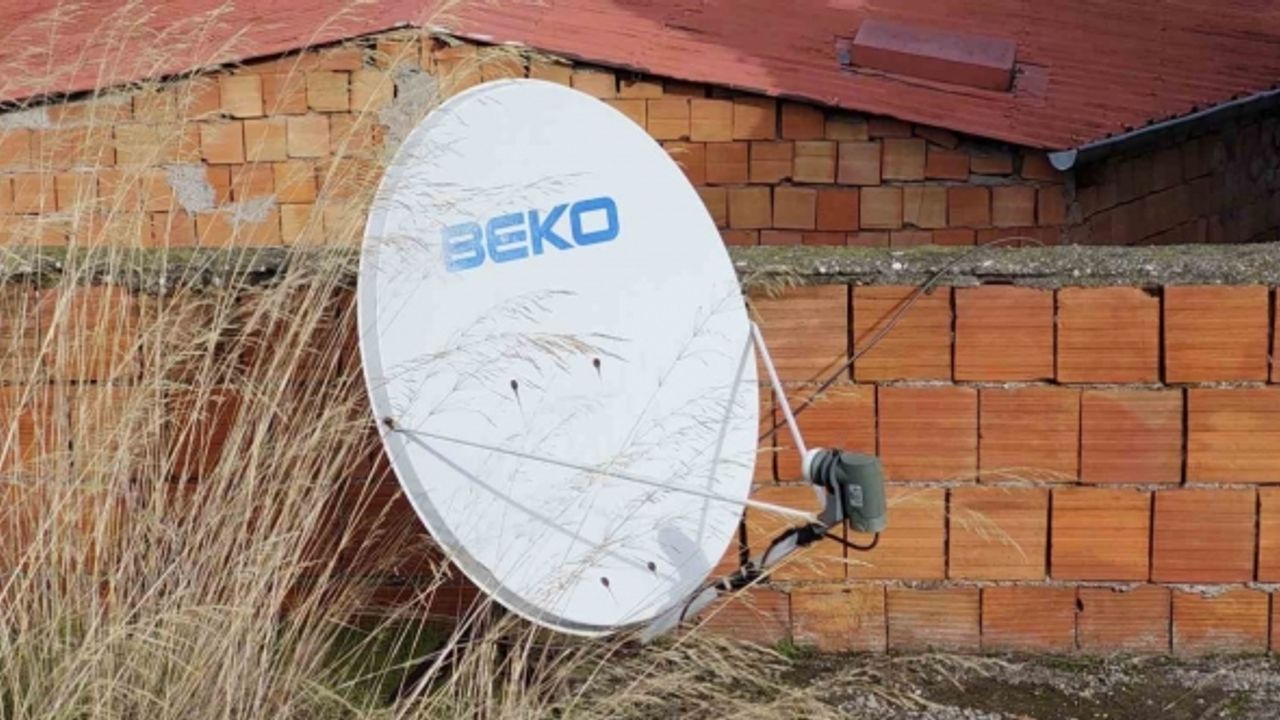 Ağabeyi ile çanak anten tartışmasında çatıdan düşüp öldü