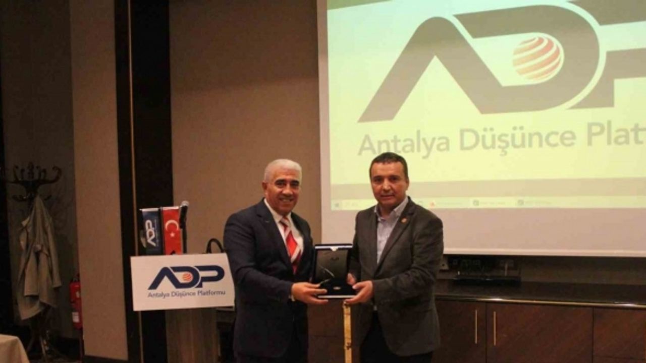 AGC Başkanı İdris Taş: "Basını güçlü ülkeler, aynı zamanda sosyal refahı, gelişmişliği de yüksek ülkelerdir"