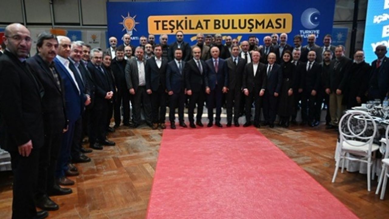AK Parti, Bursa’da kuruluş ruhuyla sahaya iniyor