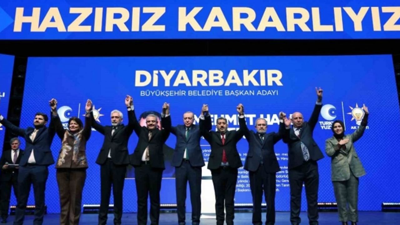 AK Parti Diyarbakır Büyükşehir Belediye Başkan Adayı Mehmet Halis Bilden oldu.