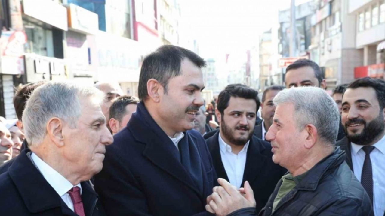 AK Parti İBB Adayı Murat Kurum, Bakırköy’de esnafı ziyaret etti