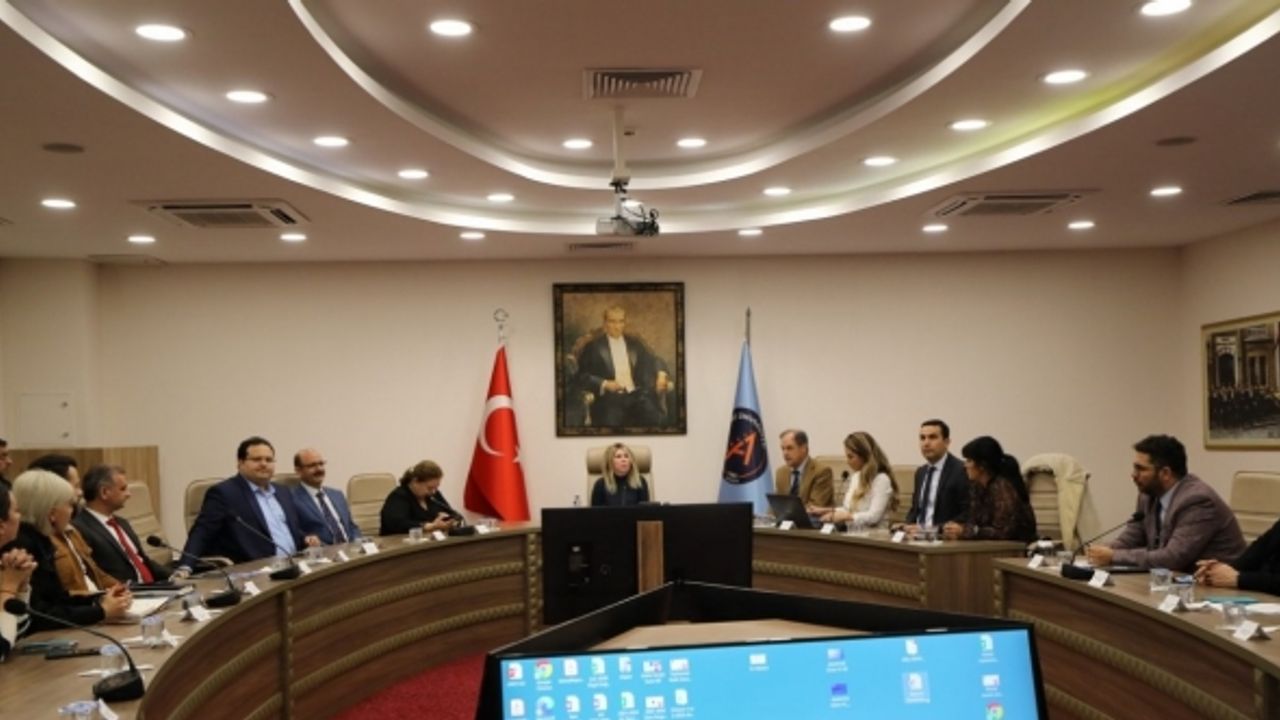 Akdeniz Üniversitesi’nde 50 bin öğrenci iş dünyasıyla buluşacak