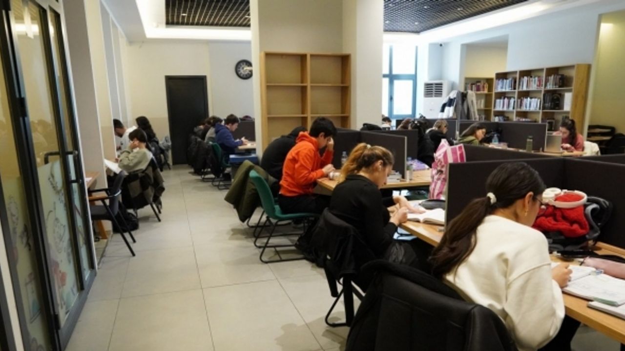 ’Akıl Küpleri’ yarıyıl tatilini fırsat bilen öğrencilerin akınına uğradı