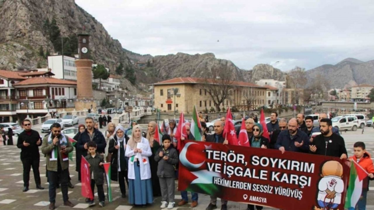 Amasya’da hekim ve sağlık çalışanlarından İsrail’e tepki yürüyüşü