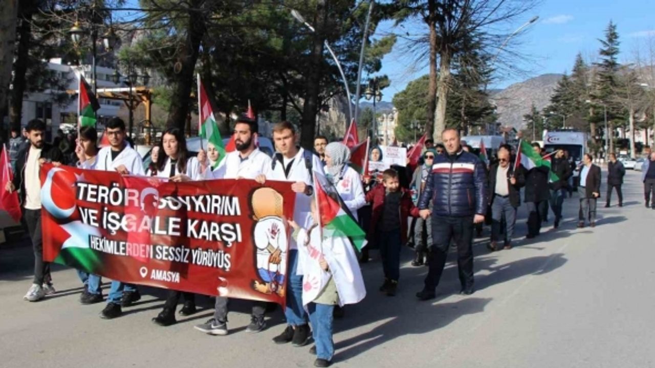 Amasya’da hekimler ve sağlık çalışanlarından İsrail vahşetine tepki
