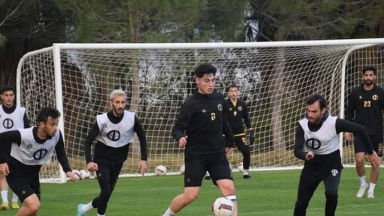 Anadolu Üniversitesi devre arası kampını Antalya’da geçiriyor