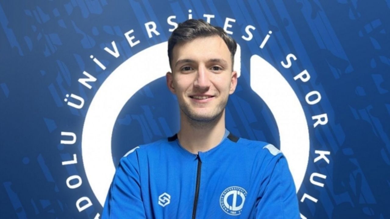Anadolu Üniversitesi Spor Kulübü’ne bir orta saha transferi daha