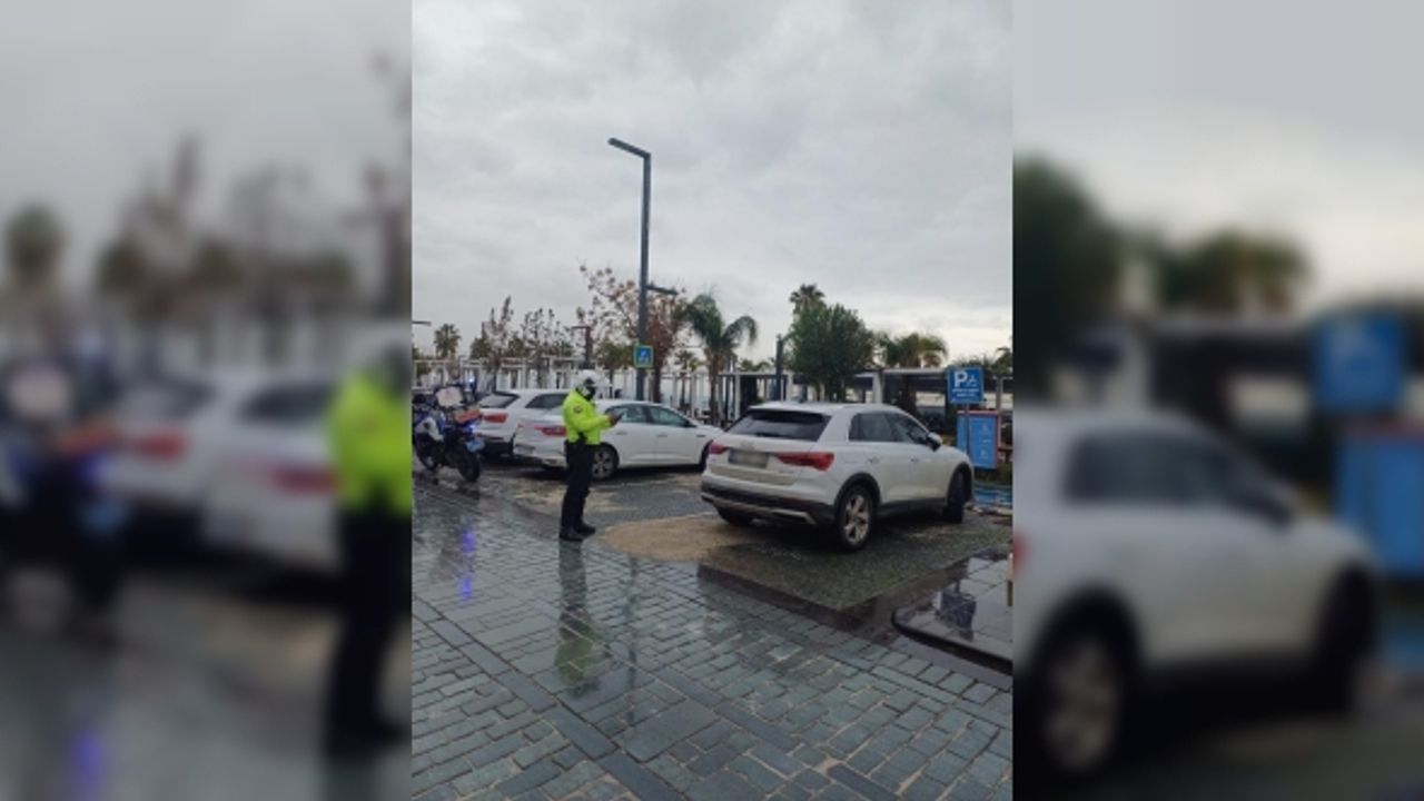 Antalya’da engelli park yerlerine park eden 625 sürücüye ceza