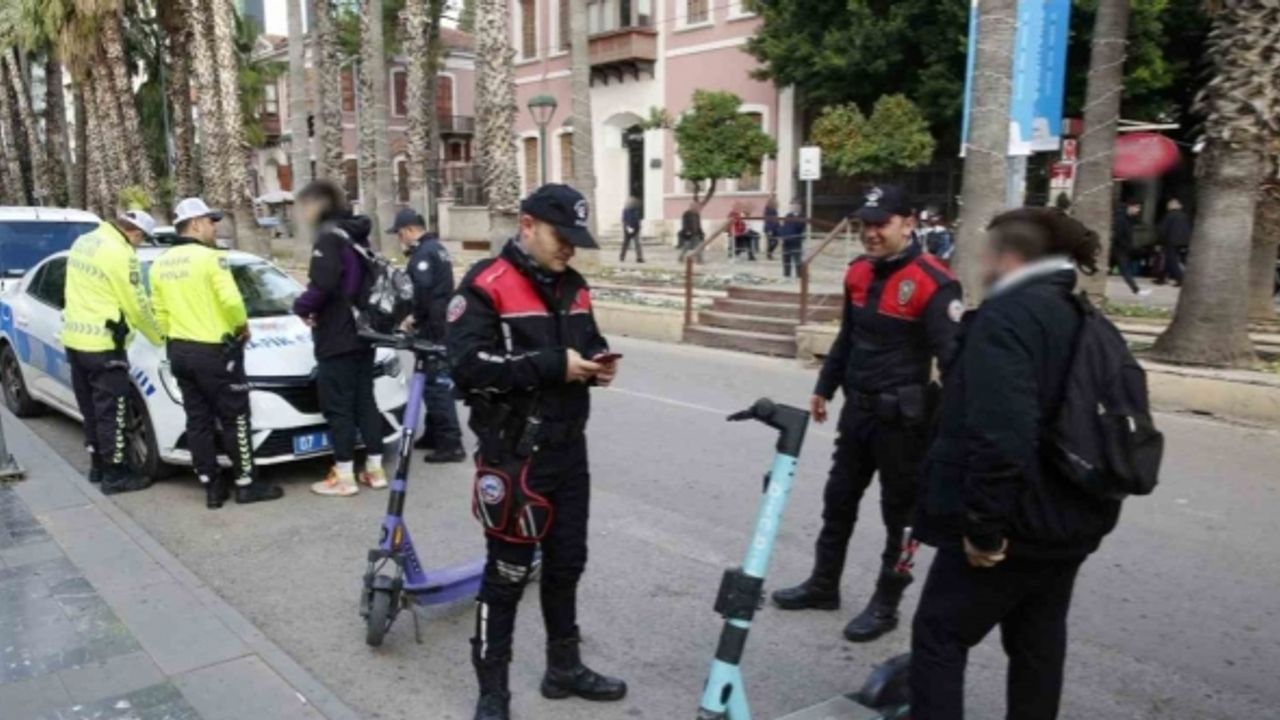 Antalya’da eş zamanlı elektrikli scooter denetimi: 210 sürücüye ceza, 155 scooter trafikten men