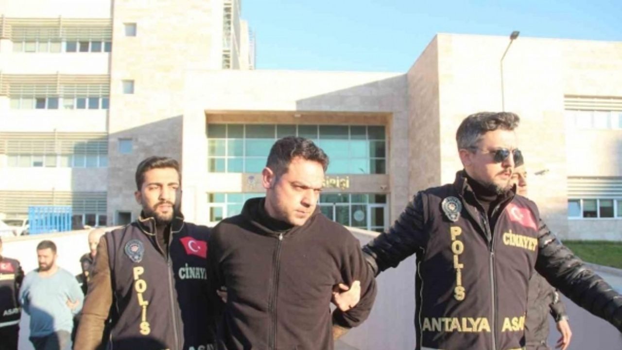 Antalya’da kurye ve baldız cinayeti şüphelisi 3 kişi adliyeye sevk edildi