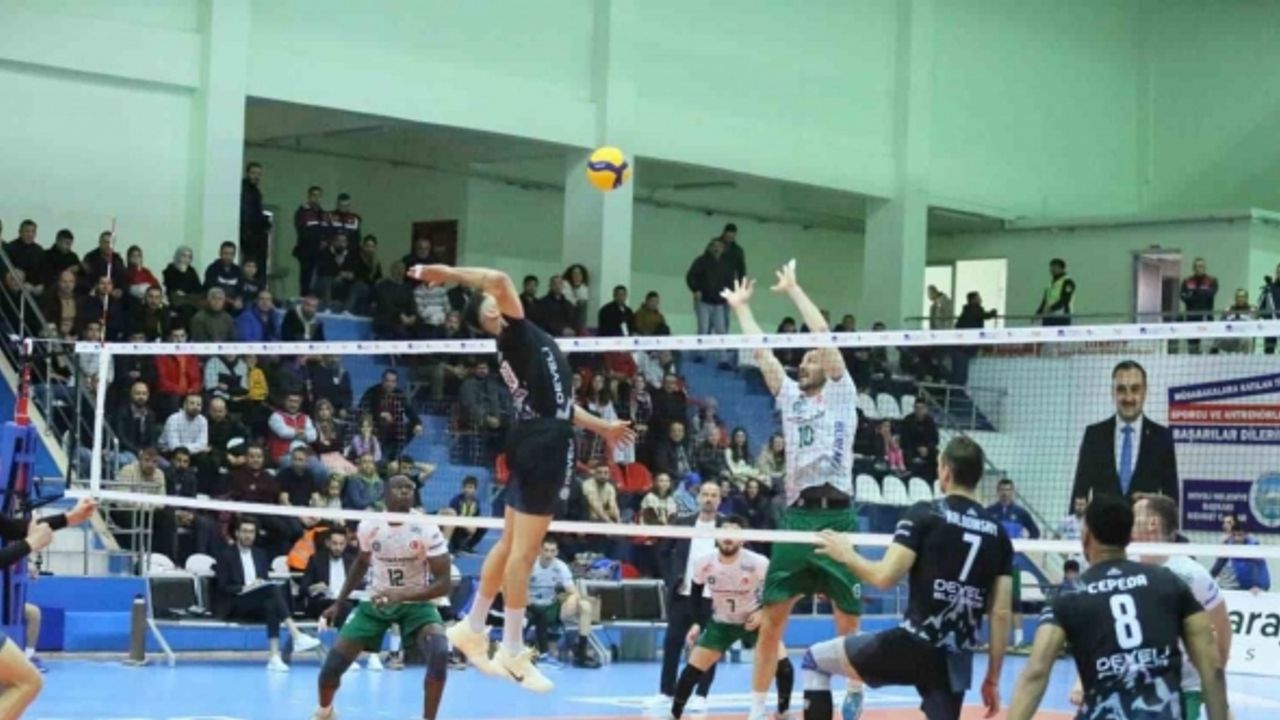 AXA Efeler Ligi 14.Hafta: Develi Belediyespor: 3-Bursa Büyükşehir Belediyespor: 0